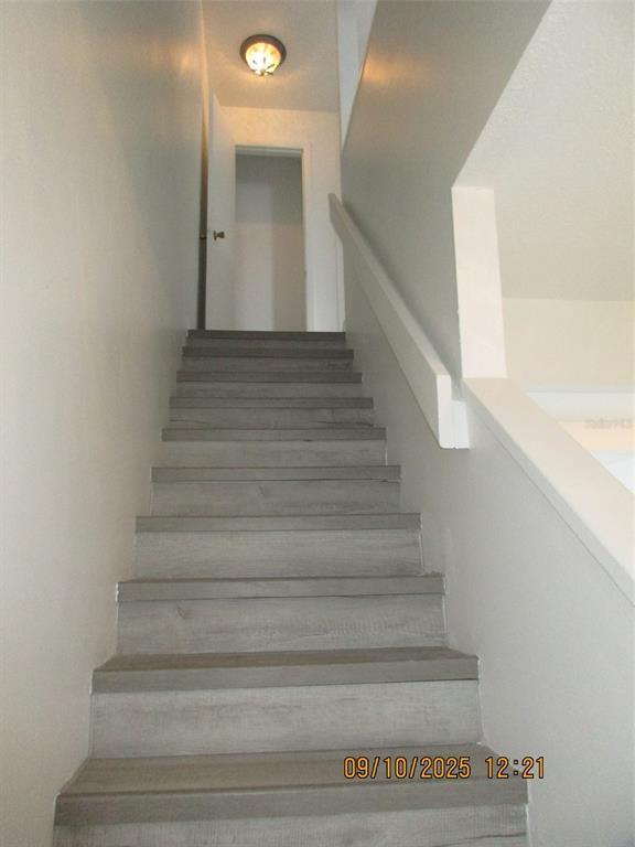 Building Photo - 131 Jones Ln
