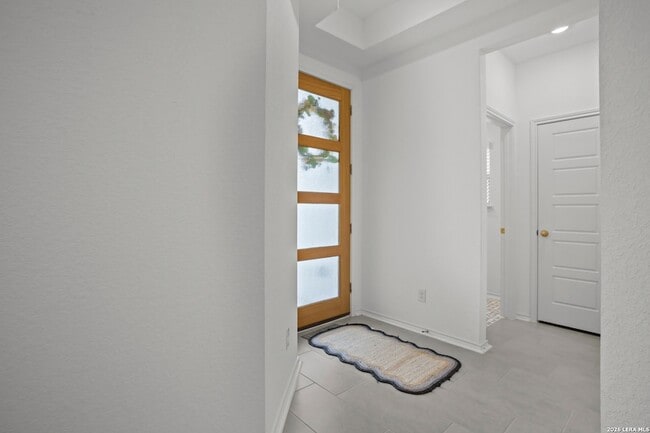 Building Photo - 4964 Park Mnr
