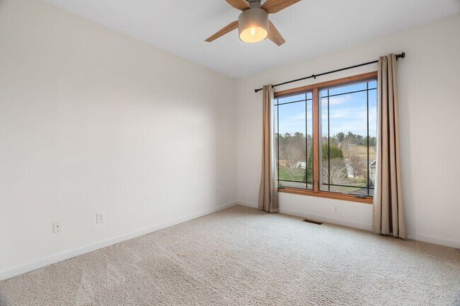 Building Photo - 15 Carl Roberts Rd