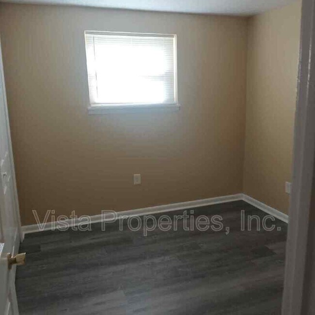 Building Photo - 4119 Glen Hill Manor Dr