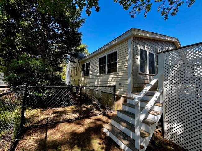 Building Photo - 15 Mill Pond Ln