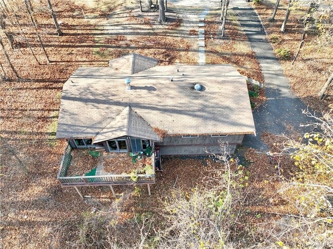 Building Photo - 9 Country Club Ln