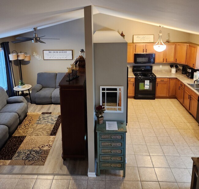 Building Photo - 12737 Wheeler St