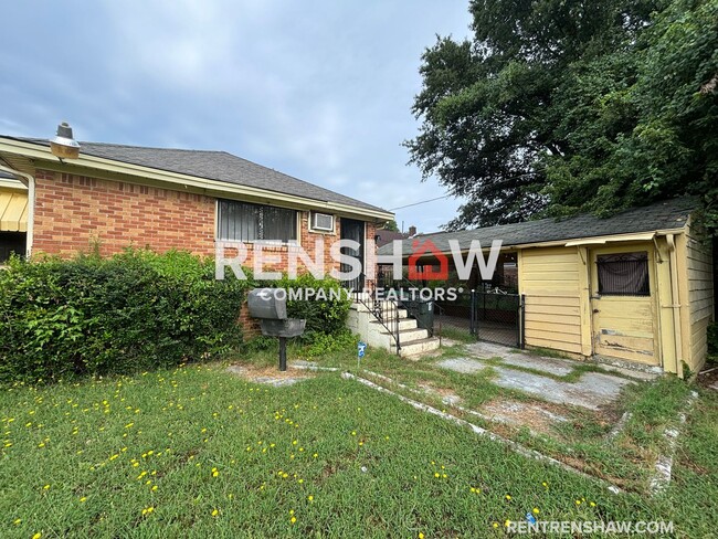 Building Photo - Charming 2 Bedroom in Castalia Heights - N...