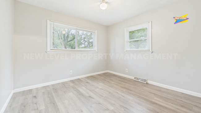 Building Photo - 6040 Hartford Dr