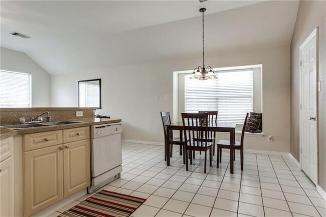 Building Photo - 3516 Kales Ln