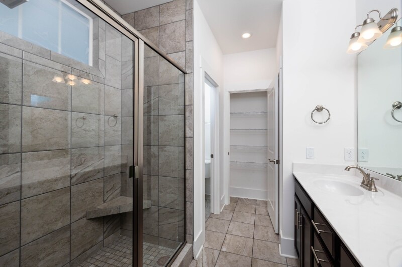Building Photo - 6055 Gracious Dr