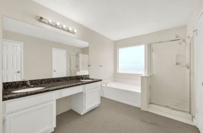 Building Photo - 1309 S Heron Dr