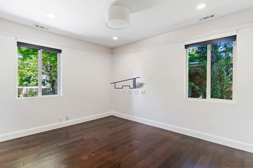 Building Photo - 3075 Polk Ave