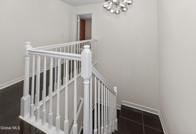 Building Photo - 622 Acland Blvd