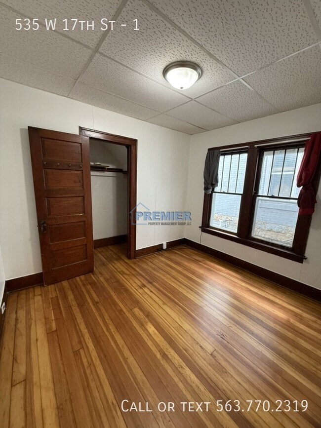 Building Photo - 535 W 17th St
