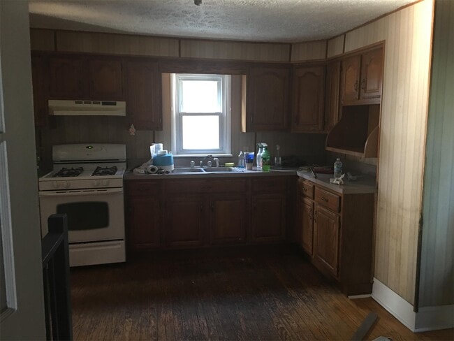 Building Photo - 522 N High St