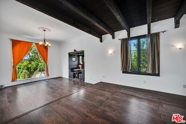 Building Photo - 1570 Sanborn Ave