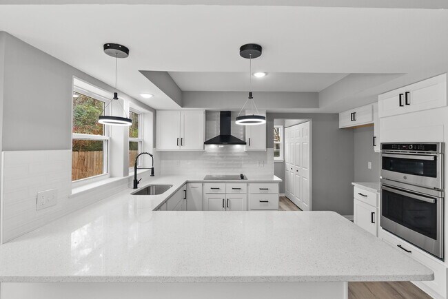 Building Photo - 1917 Grove Point Ct