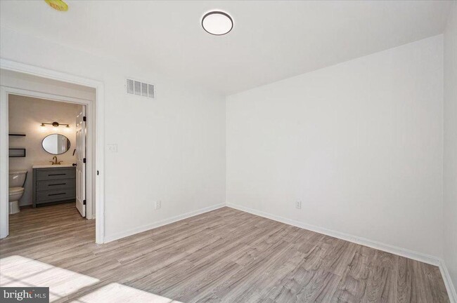 Building Photo - 426 Washington St