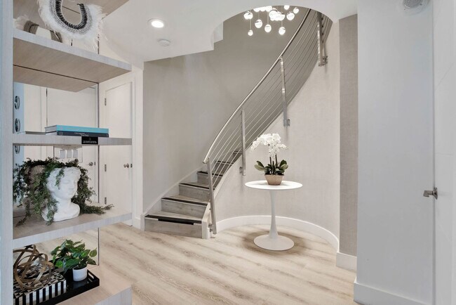 Building Photo - 1395 Brickell Ave