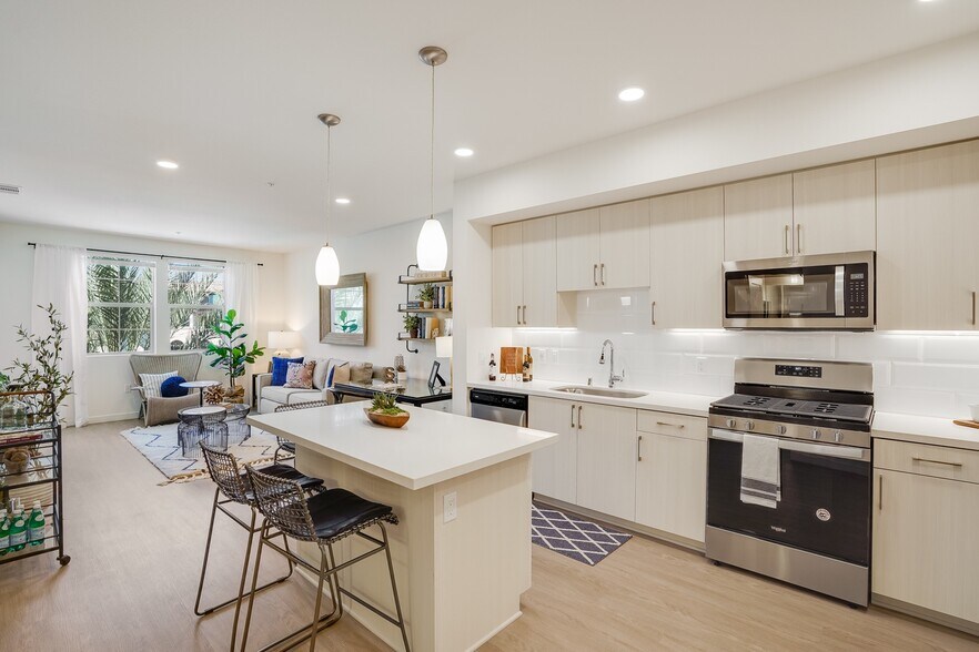 Enclave Heritage Flats 1800 Santa Carolina Rd Chula Vista CA 91913