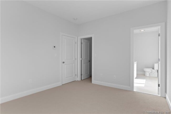 Building Photo - 350 Halley Ave