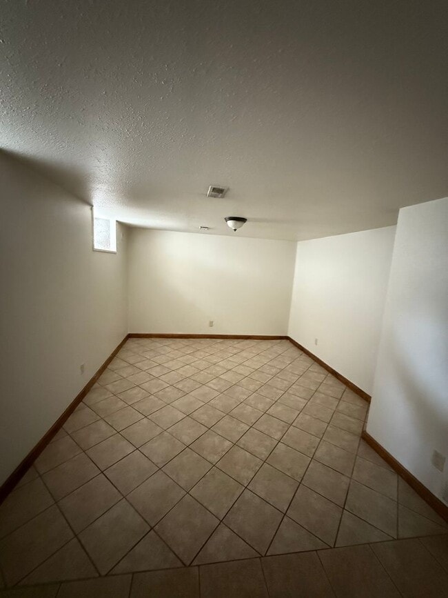 Primary Photo - 227 W 14th St