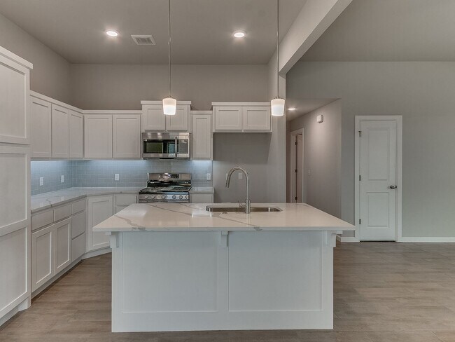 Building Photo - Beautiful New Home!