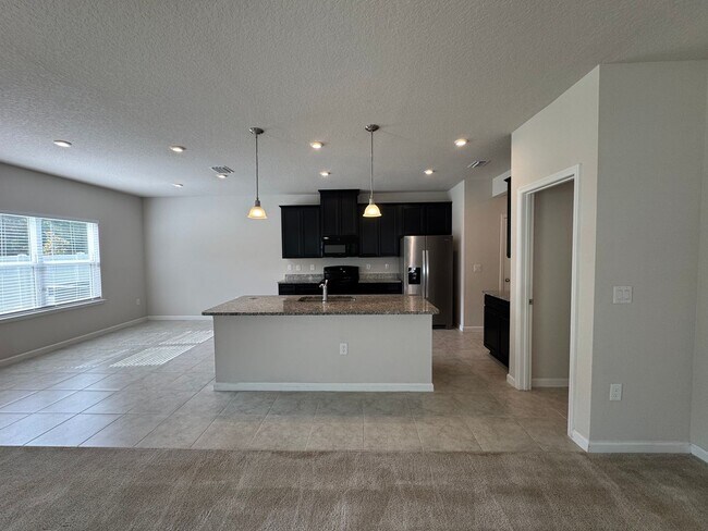 Building Photo - Ready Now: Panther Creek Two-Story Single Family Home
