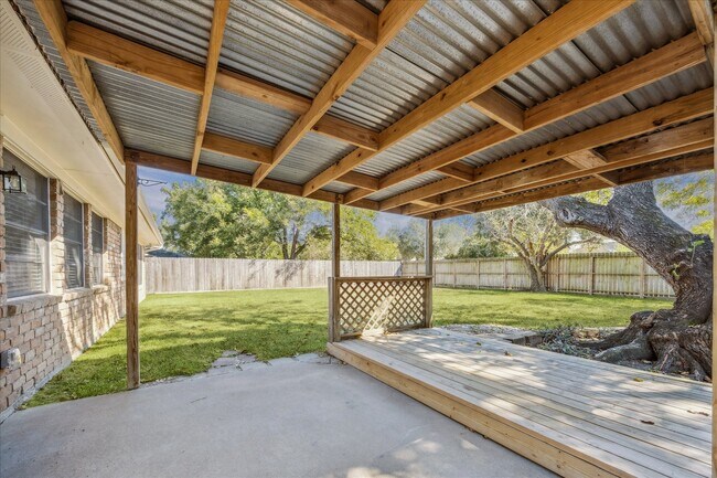 Building Photo - 22831 Merrymount Dr