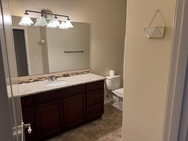 Building Photo - 17111-17111 111th St E