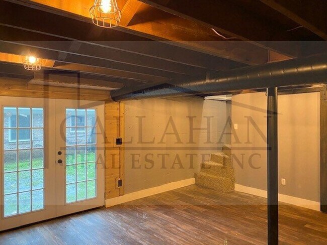 Building Photo - Park Hill Updated 4 bedroom