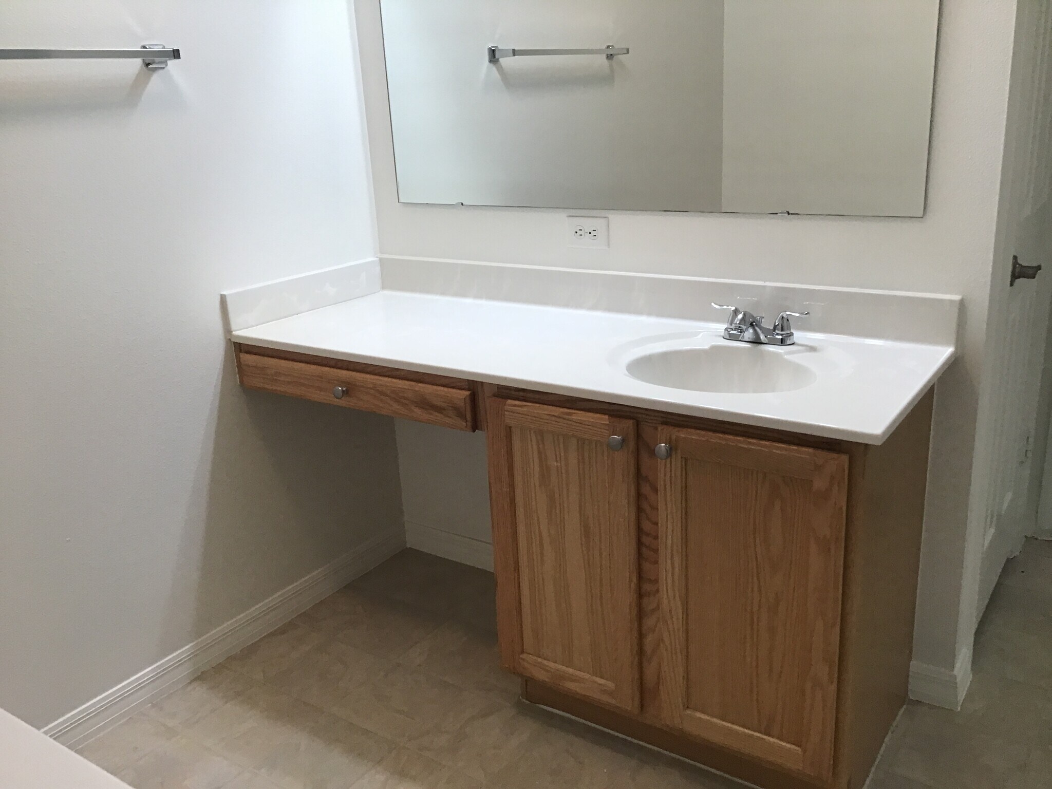 Building Photo - 5449 NW Wisk Fern Cir