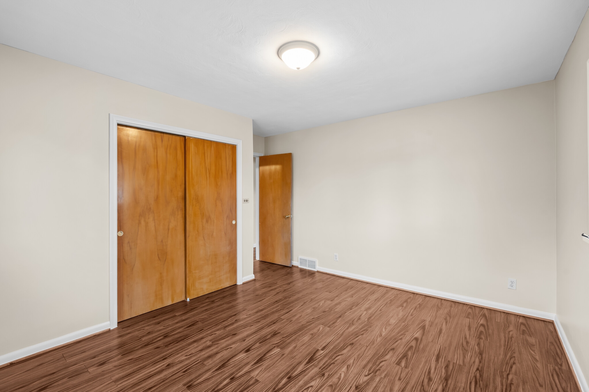 Building Photo - 3735 Heatherdowns Blvd