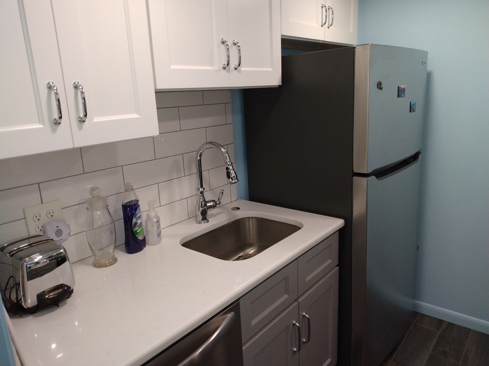 1-bedroom furnished condo - 8401 N New Braunfels Ave