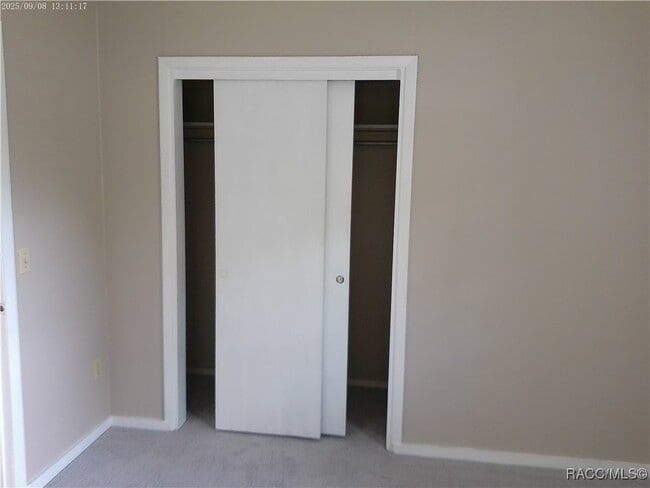 Building Photo - 1467 N Paul Dr