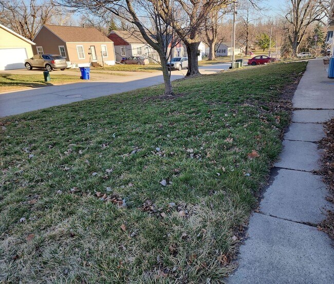 Building Photo - 2237 Mt Vernon Rd SE