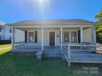 Building Photo - 420 Jackson Park Rd