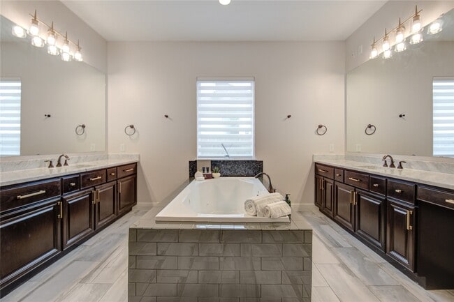 Building Photo - 3314 Wrangler Sky Ct