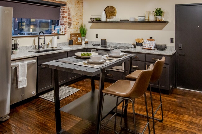 Building Photo - Velencia