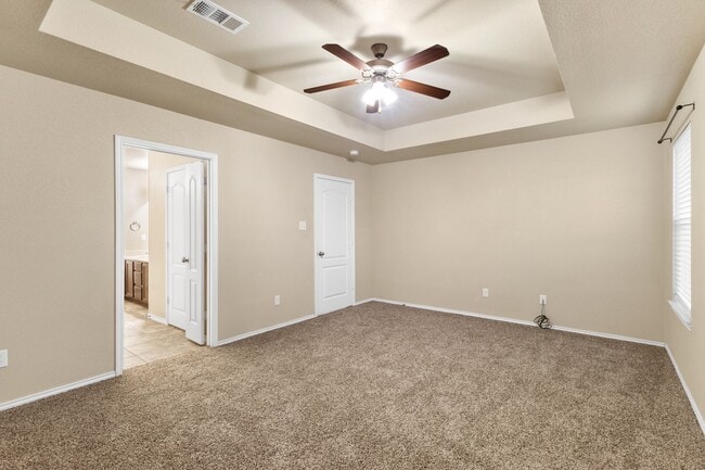 Building Photo - 207 Black Walnut Ct