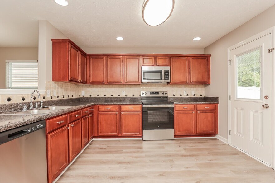 Building Photo - 3407 Almar Knot Dr