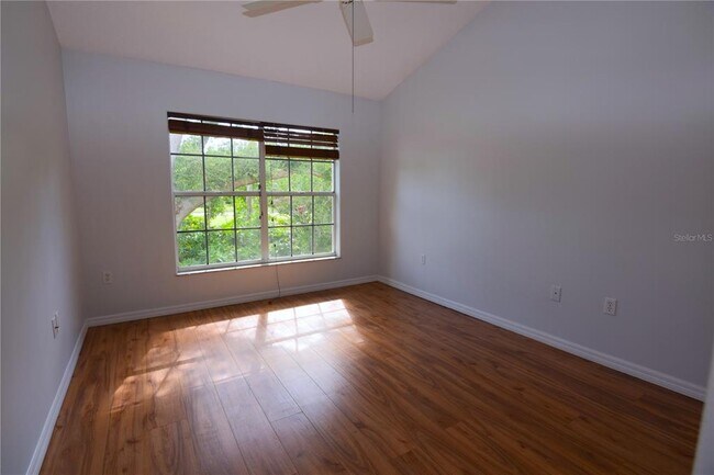 Building Photo - 8355 Glen Rose Way