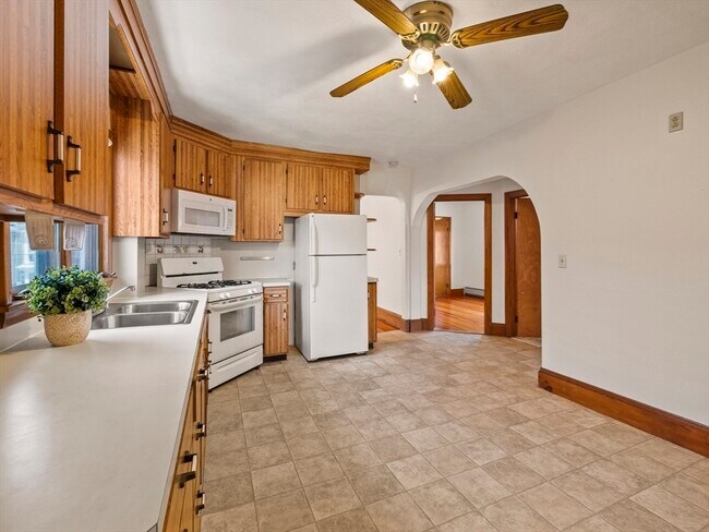 Primary Photo - 37 Wright Ave