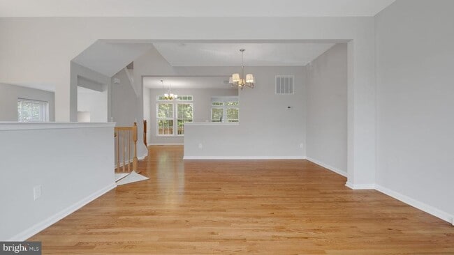 Building Photo - 4724 Hanrahan Pl