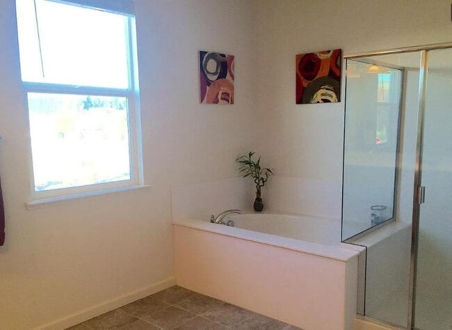 Building Photo - 17060 Mimosa Dr