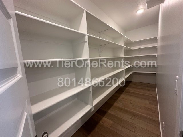 Building Photo - This property offers a NO DEPOSIT option a...
