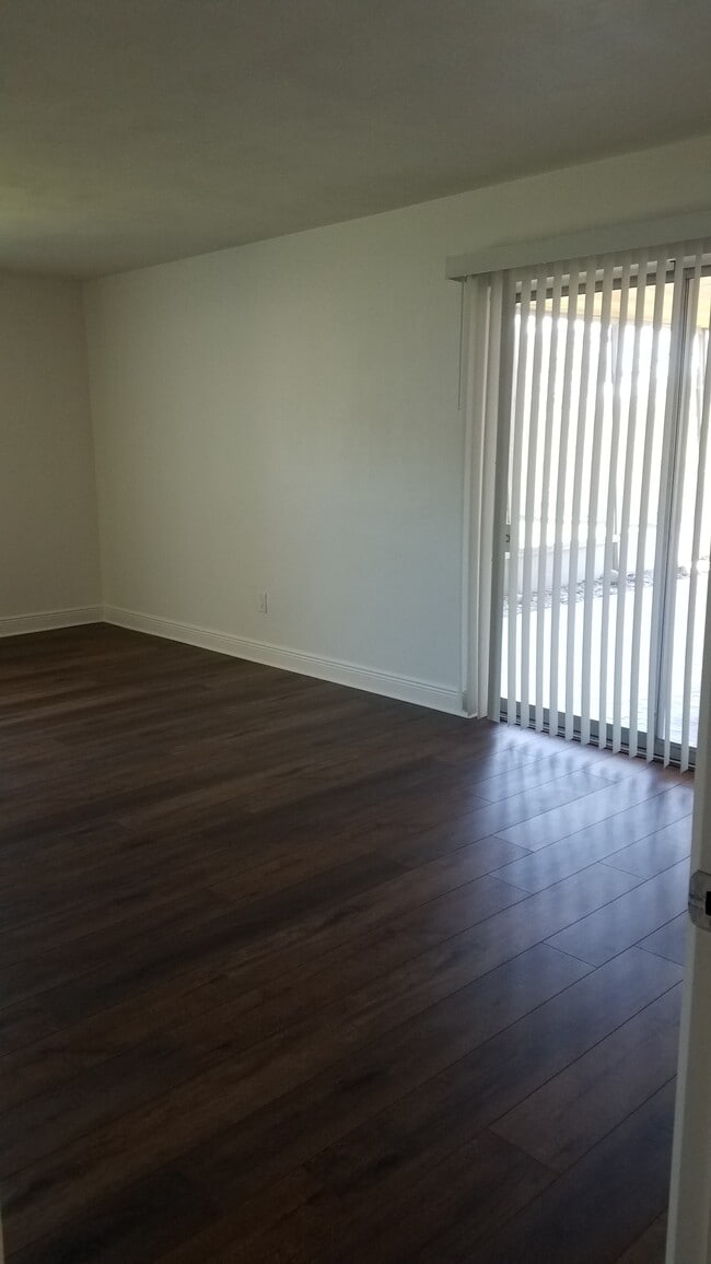 Building Photo - 15 N Neptune Ave