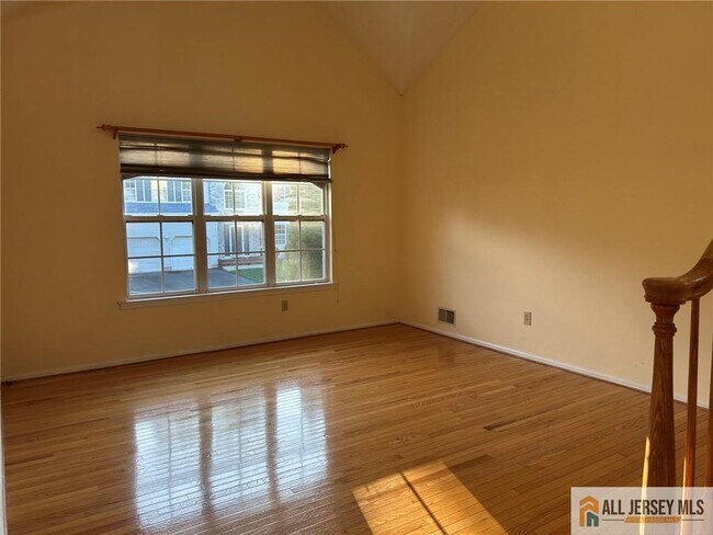 Building Photo - 12 Colmart Way