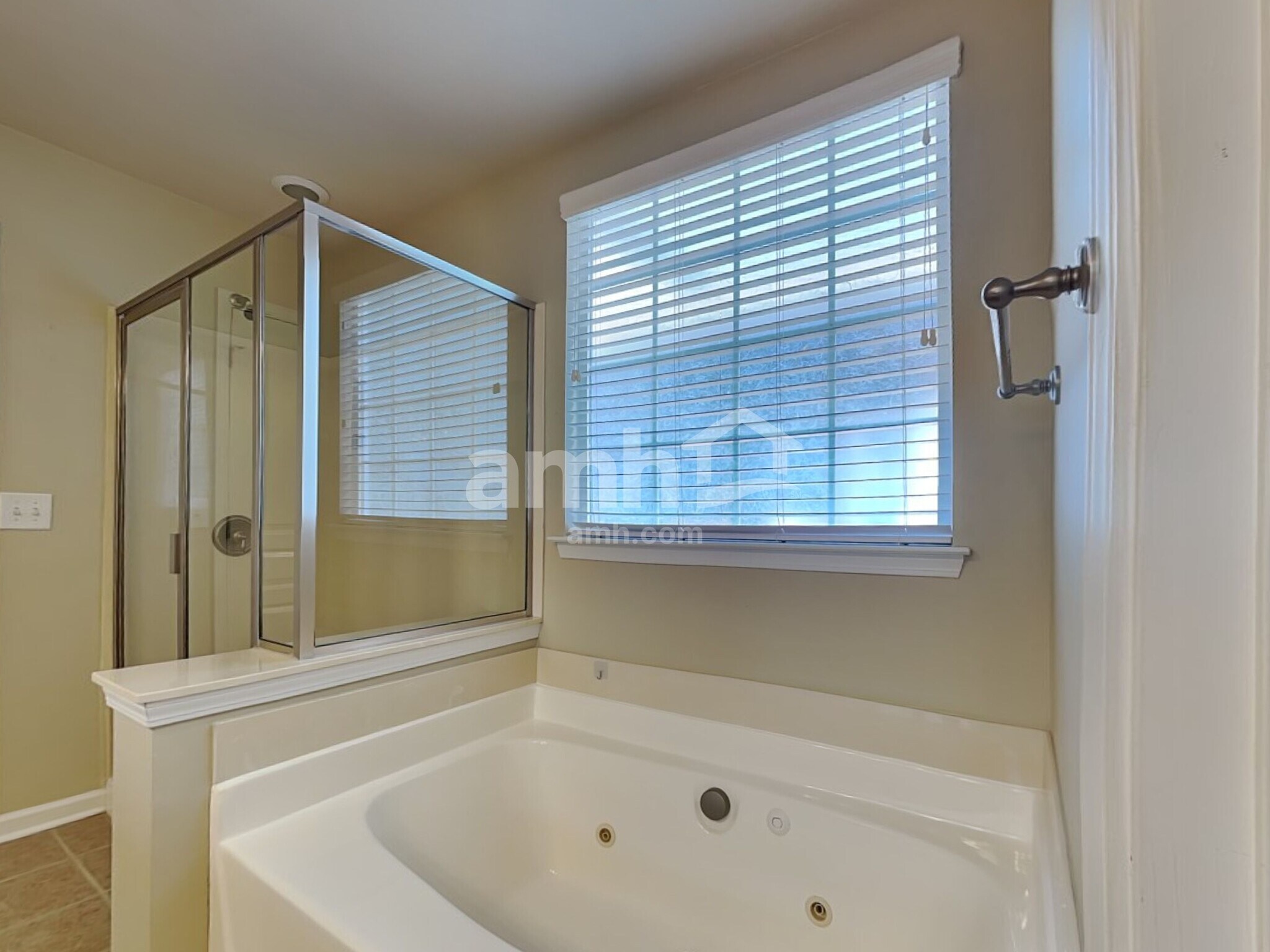 Building Photo - 13527 Provincial Ct