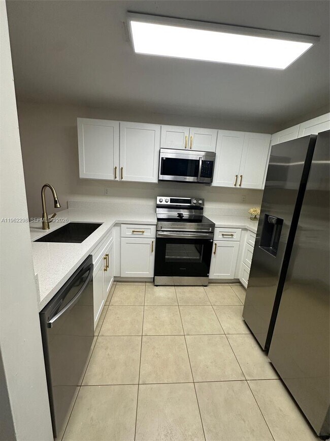 Building Photo - 210 SW 11th St