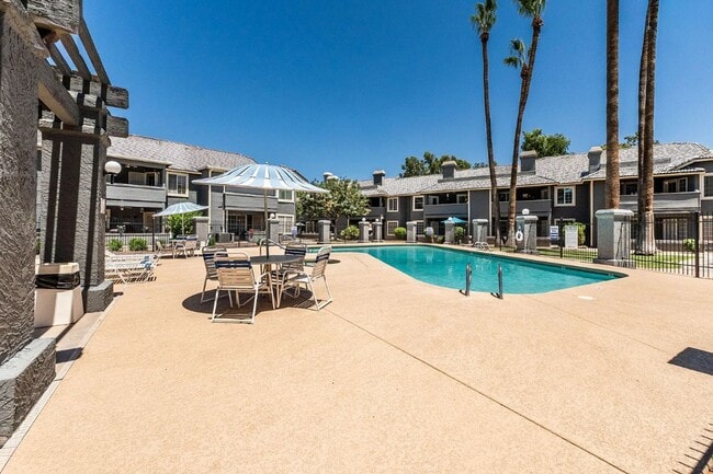 Building Photo - Spacious 3 Bed/2 Bath Home in Lush Crestview Chateaux – Chandler