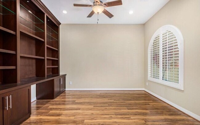 Building Photo - 14892 Aldea Dr N