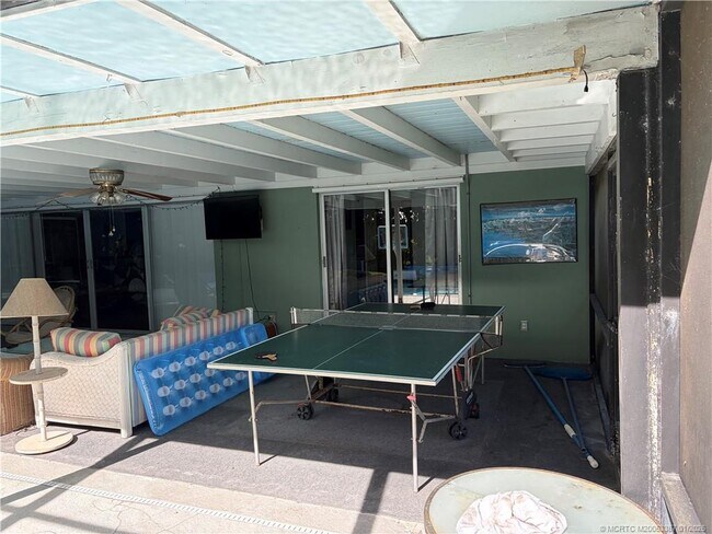 Building Photo - 1346 NW Pine Ridge Trail